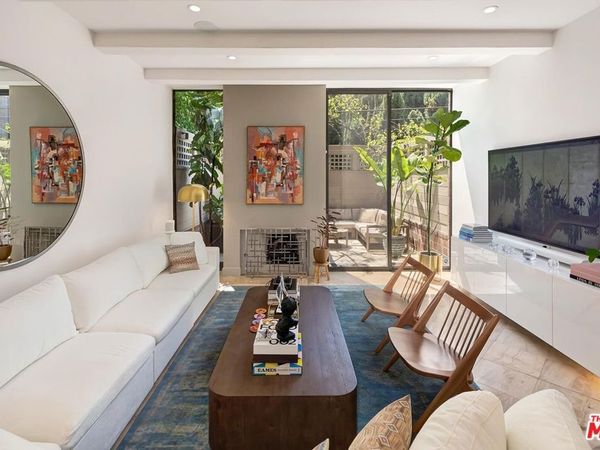 1033 Carol Drive, Unit 104, West Hollywood, CA 90069