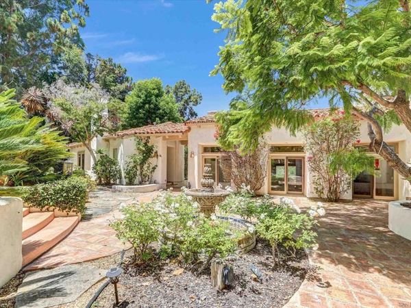 16722 Via Lago Azul, Rancho Santa Fe, CA 92067