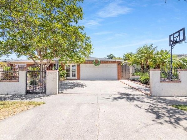 1401 S Joane Way, Santa Ana, CA 92704