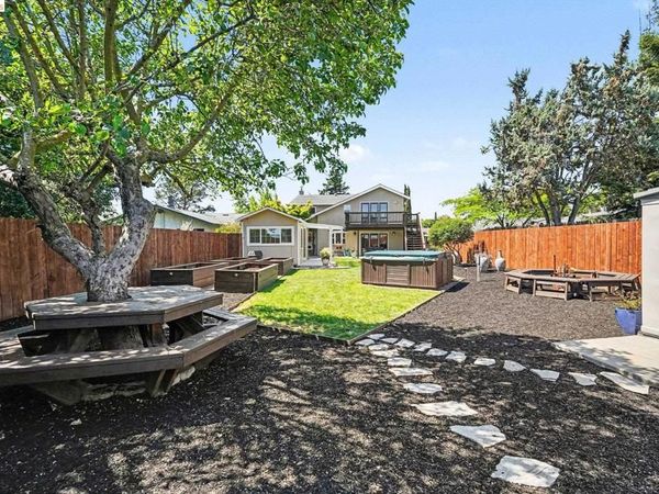 2092 Casa Grande St, Benicia, CA 94510