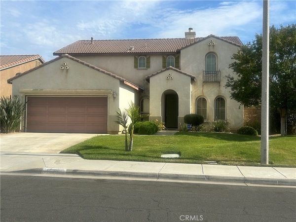 1531 Preston, Perris, CA 92571