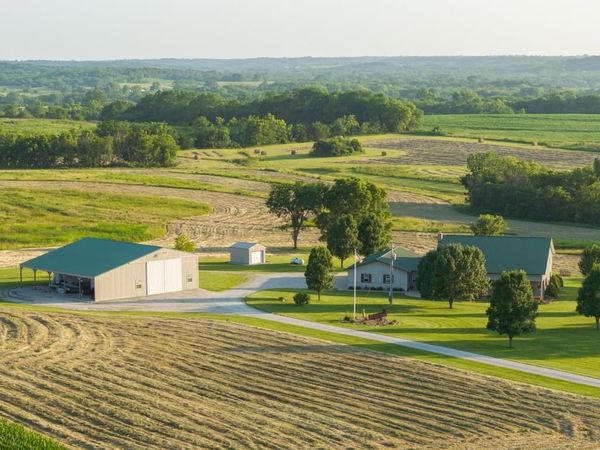 15807 LIV 312 Road, Chillicothe, MO 64601