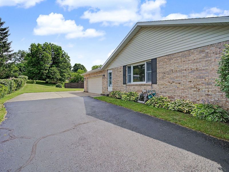 2850 Locust Drive, Springfield, OH 45504 Photo 4