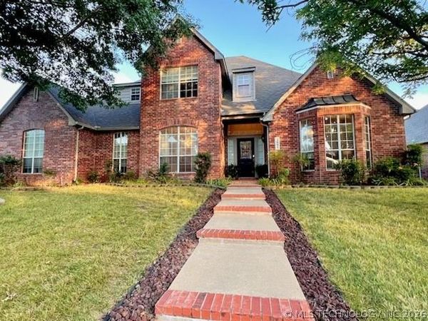 3901 W Roanoke Street , Broken Arrow, OK 74011
