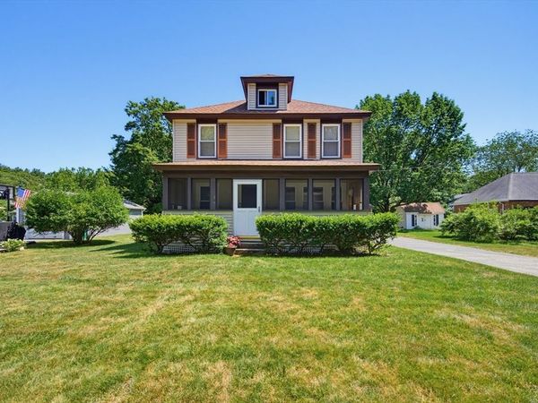 413 Goldthwaite Rd, Northbridge, MA 01588
