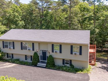 8 Raccoon, Sandwich, MA 02644