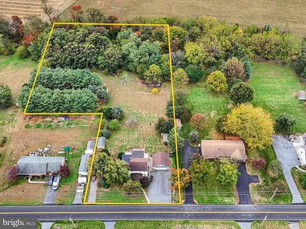 1443 SHUMAKER ROAD , MANHEIM, PA 17545