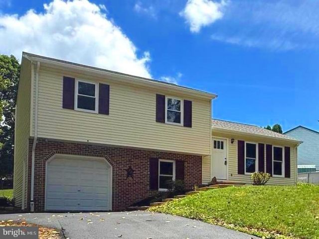 15 DEN MAR DRIVE, HOLTWOOD, PA 17532