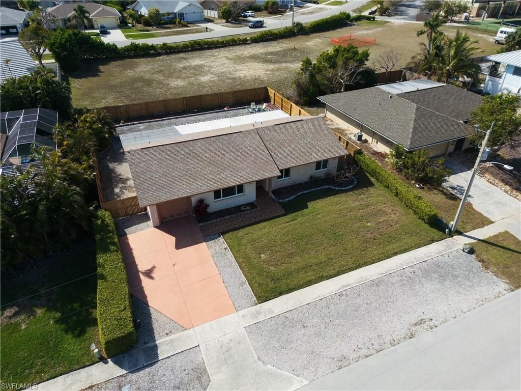 188 Gulfstream St , Marco Island, FL 34145 Photo