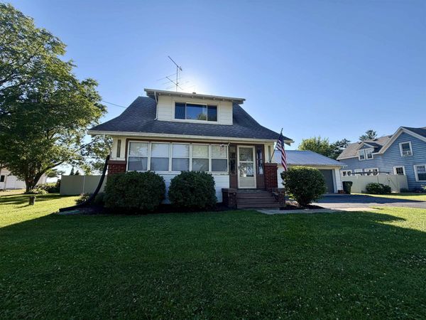 S9913 County Rd E, Sauk City, WI 53583