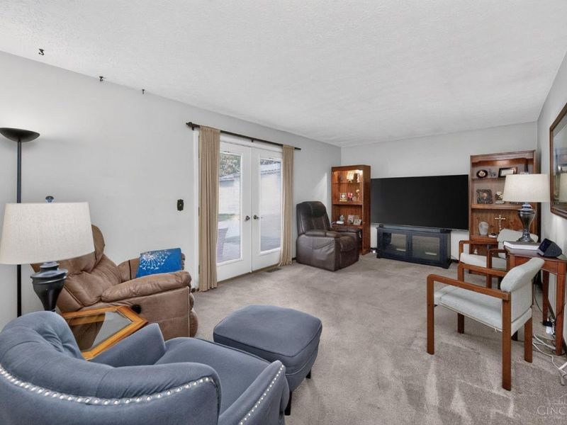 865 Old Orchard Lane, Monroe, OH 45050 Photo 17