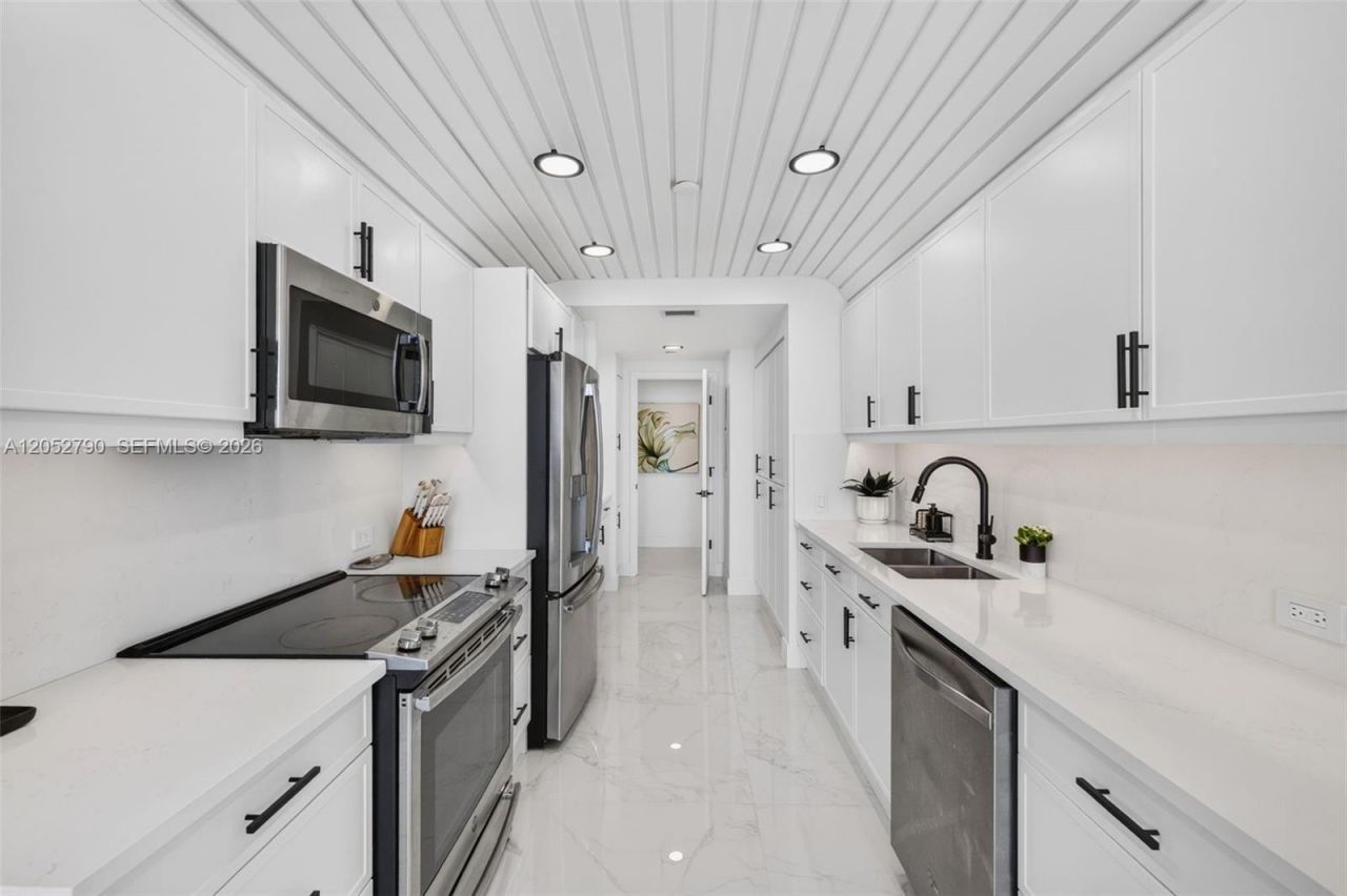 2800 Island Bl , Unit 904, Aventura, FL 33160 Photo