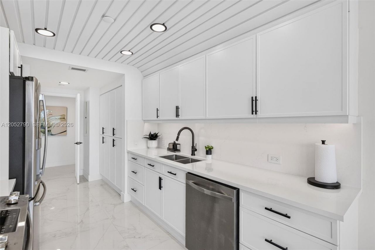 2800 Island Bl , Unit 904, Aventura, FL 33160 Photo
