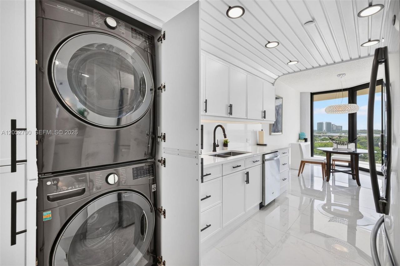 2800 Island Bl , Unit 904, Aventura, FL 33160 Photo