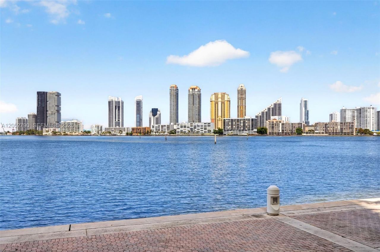 2800 Island Bl , Unit 904, Aventura, FL 33160 Photo