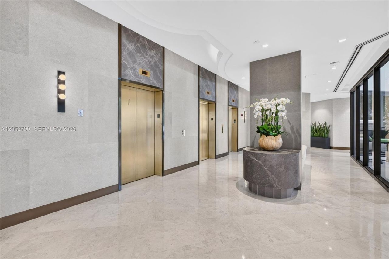2800 Island Bl , Unit 904, Aventura, FL 33160 Photo