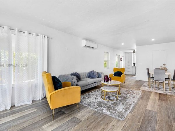 821 84th St, Miami Beach, FL 33141