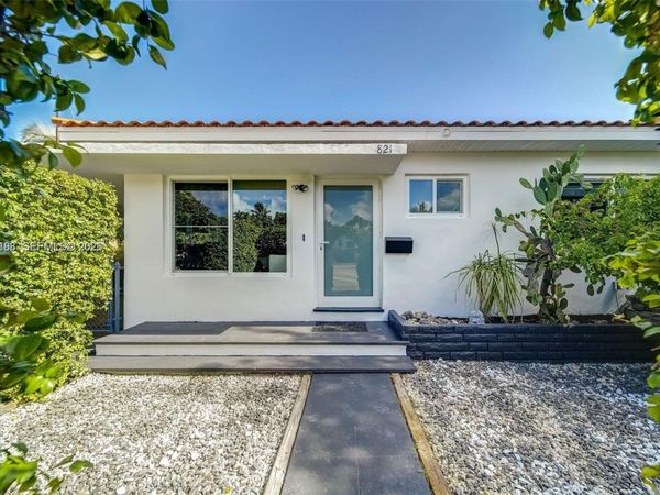 821 84th St, Miami Beach, FL 33141