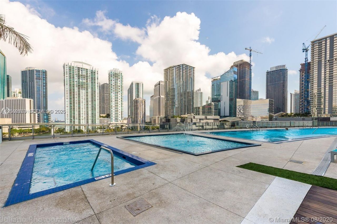 92 SW 3rd St , Unit 2510, Miami, FL 33130 Photo