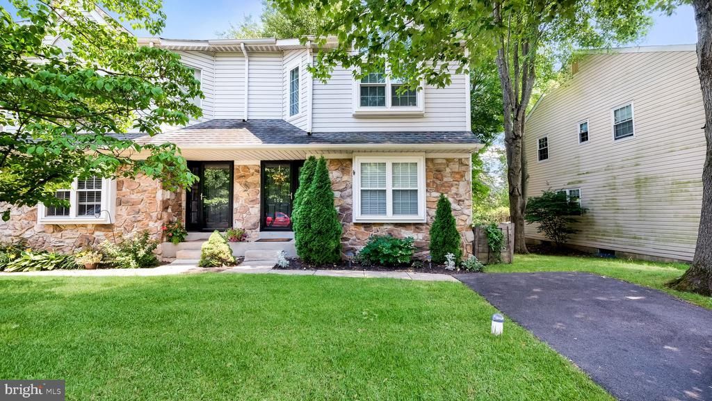 112 SANDY RIDGE DRIVE , DOYLESTOWN, PA 18901