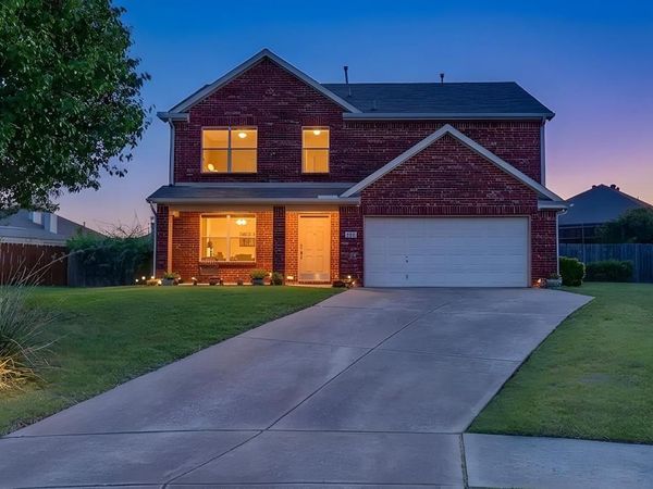 613 Cessna Court, Saginaw, TX 76179