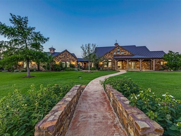 1023 Gene Perry Court , Bartonville, TX 76226