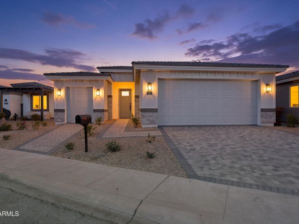 2301 N Shannon Way, Mesa, AZ 85215
