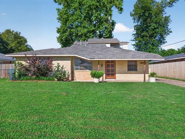 2714 E Cavett Drive, Shreveport, LA 71104