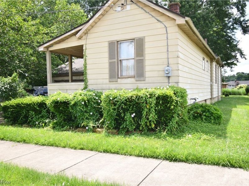737 Porter Avenue, Campbell, OH 44405 Photo 2