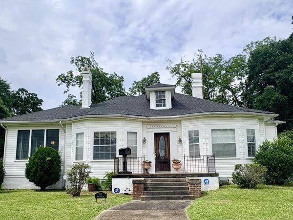 115 E McMillan Street, Evergreen, AL 36401