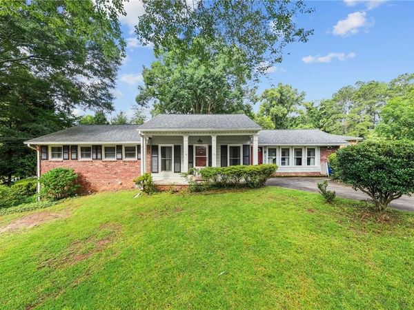4152 Laynewood Circle, Tucker, GA 30084