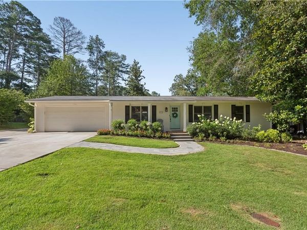 2558 Sunny Lane SE, Marietta, GA 30067