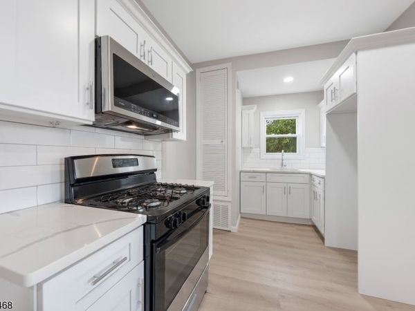 59 Henry St, Unit C3, Passaic, NJ 07055