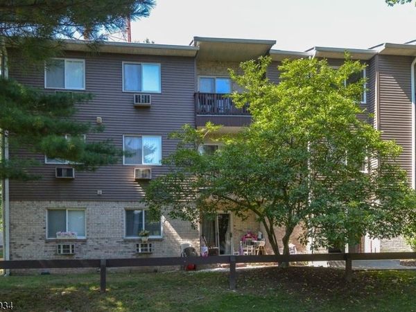 308 Federal Hill Rd, Pompton Lakes, NJ 07442