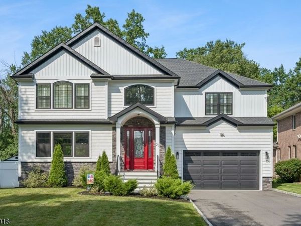 27 Brookside Ter, Clark, NJ 07066