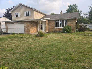 4225 E Frontier Drive, Buffalo, NY 14219