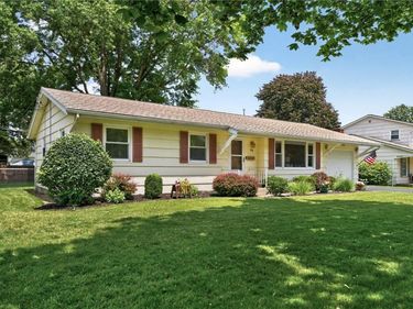 46 Mountain Ash Drive, Rochester, NY 14615