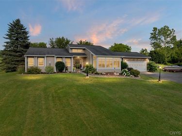 4874 Rockefeller Road, Auburn, NY 13021