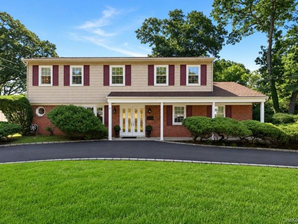 3 King Avenue , Melville, NY 11747