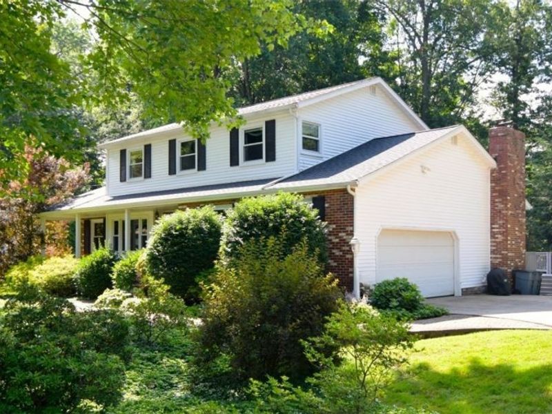 134 Forestwood Drive, Northfield Center, OH 44067 Photo 2