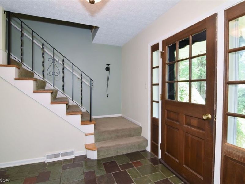 134 Forestwood Drive, Northfield Center, OH 44067 Photo 5