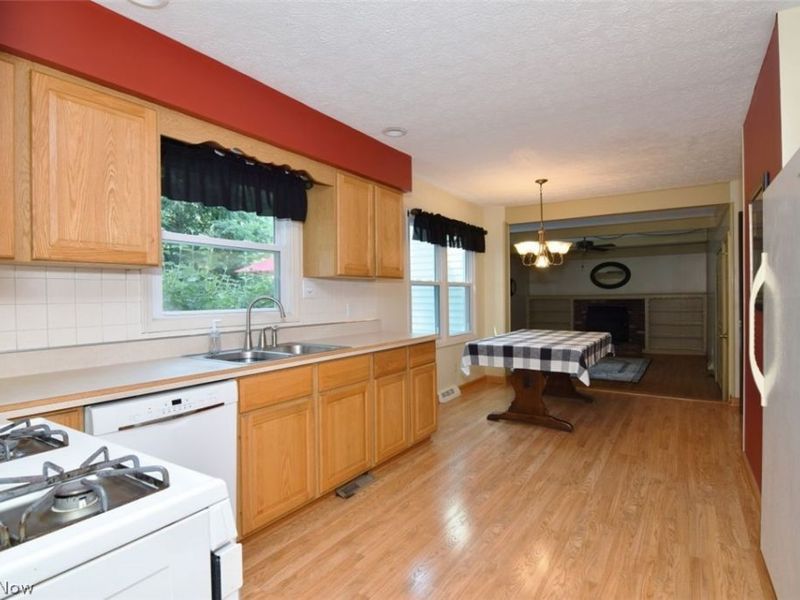 134 Forestwood Drive, Northfield Center, OH 44067 Photo 9