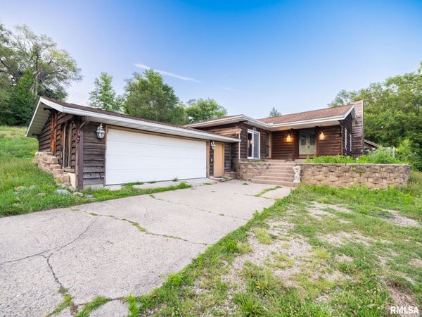 132 GREENLAWN Court, East Peoria, IL 61611