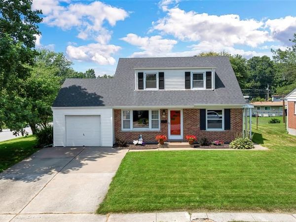 15 Blackberry Drive, St Charles, MO 63301