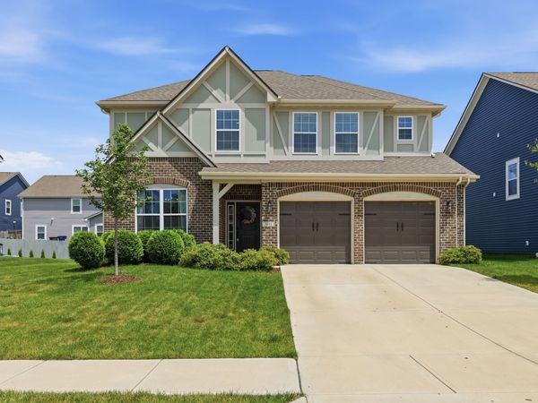 5693 Terracotta Trace, McCordsville, IN 46055