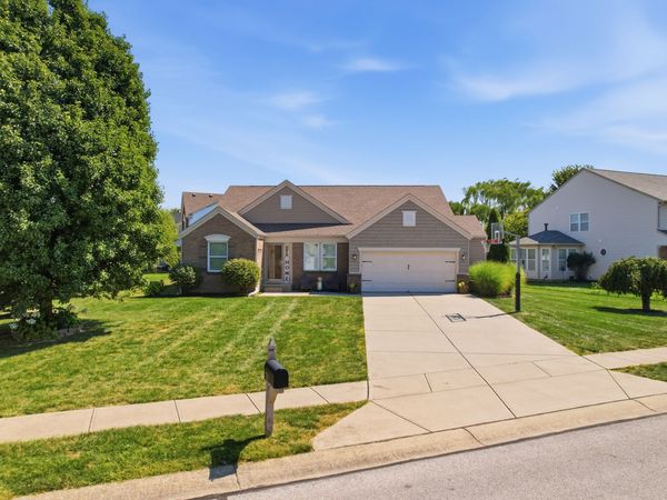 2225 Silver Rose Drive, Avon, IN 46123