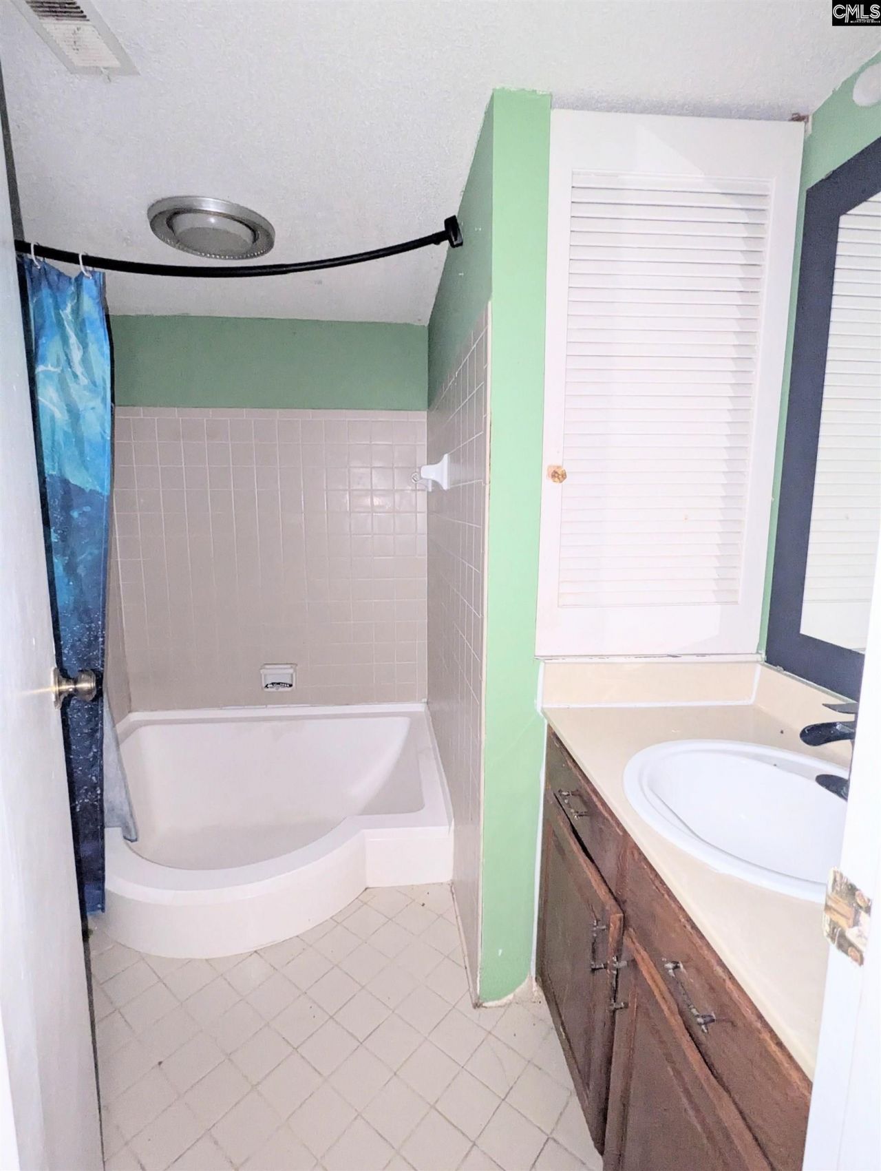 3609 Juneau Road  Photo 5