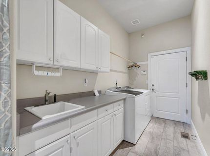 7330 Island Queen Drive, Sparks, NV 89436 Photo