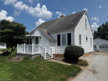 9308 Maple Avenue SE, East Sparta, OH 44626