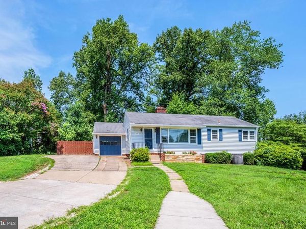 998 N ROOSEVELT STREET, FALLS CHURCH, VA 22046